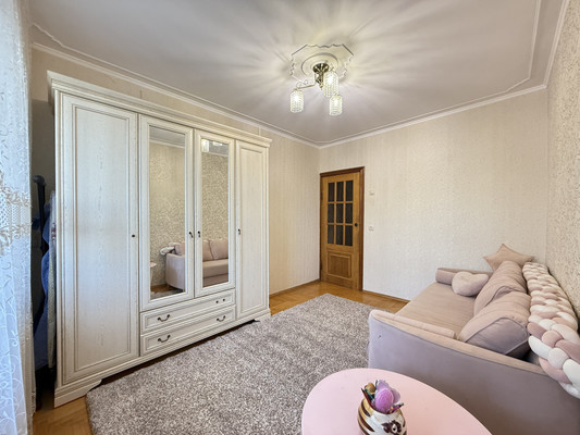 Продам трехкомнатную (3-комн.) квартиру, Московская ул, 4, Нальчик г