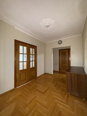 Продам трехкомнатную (3-комн.) квартиру, Московская ул, 4, Нальчик г