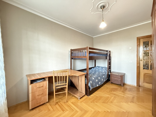 Продам трехкомнатную (3-комн.) квартиру, Московская ул, 4, Нальчик г
