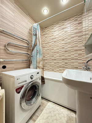 Продам трехкомнатную (3-комн.) квартиру, Московская ул, 4, Нальчик г