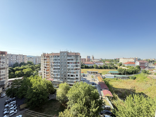 Продам трехкомнатную (3-комн.) квартиру, Московская ул, 4, Нальчик г
