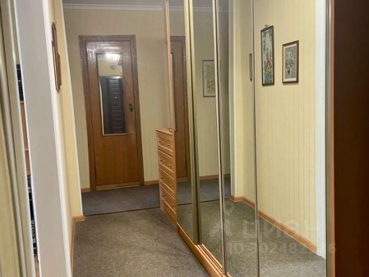 Продам трехкомнатную (3-комн.) квартиру, Майкопская ул, 2В, Родниковый п