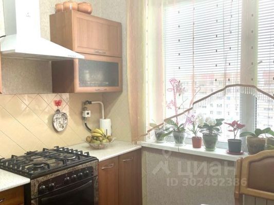 Продам трехкомнатную (3-комн.) квартиру, Майкопская ул, 2В, Родниковый п