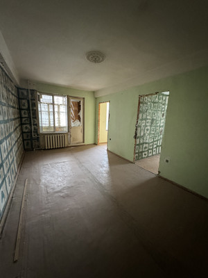 Продам трехкомнатную (3-комн.) квартиру, Гамидова пр-кт, 30кВ, Махачкала г