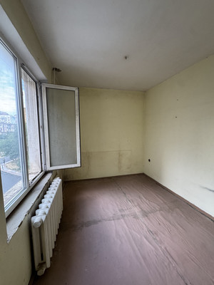 Продам трехкомнатную (3-комн.) квартиру, Гамидова пр-кт, 30кВ, Махачкала г