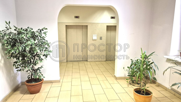 Продам трехкомнатную (3-комн.) квартиру, Удальцова ул, 81, Москва г