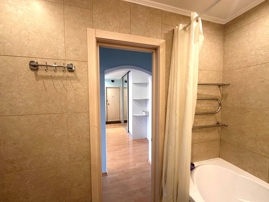 Продам трехкомнатную (3-комн.) квартиру, 78 Добровольческой Бригады ул, 11, Красноярск г