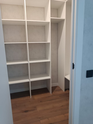 Продам двухкомнатную (2-комн.) квартиру, Строителей пр-кт, 18, Барнаул г