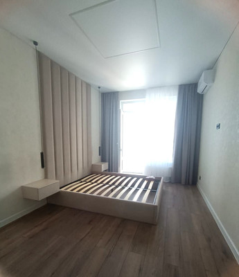 Продам двухкомнатную (2-комн.) квартиру, Строителей пр-кт, 18, Барнаул г