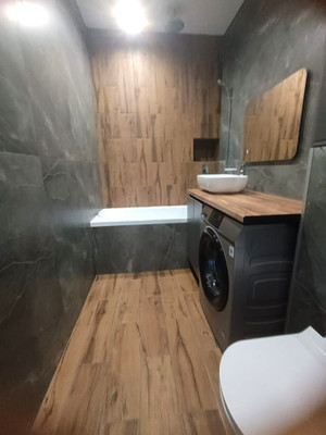 Продам двухкомнатную (2-комн.) квартиру, Строителей пр-кт, 18, Барнаул г
