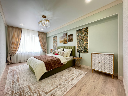 Продам трехкомнатную (3-комн.) квартиру, Шарданова ул, 48к3, Нальчик г
