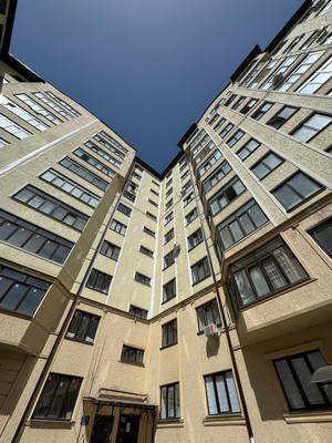 Продам трехкомнатную (3-комн.) квартиру, Шарданова ул, 48к3, Нальчик г