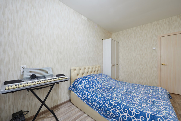 Продам трехкомнатную (3-комн.) квартиру, Эльтонская 2-я ул, 46, Челябинск г