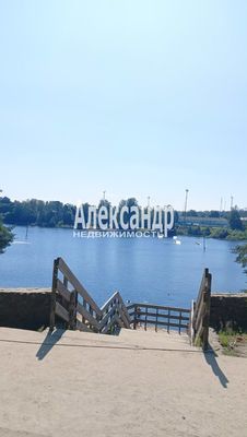 Продам многокомнатную квартиру, Садовый пер, 4, Рощино гп