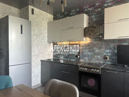 Продам однокомнатную (1-комн.) квартиру, Воронцовский б-р, 19к1, Мурино п