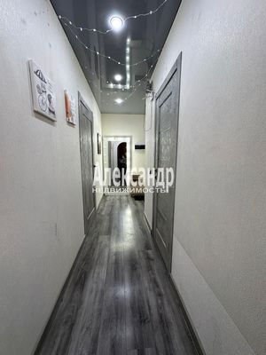 Продам однокомнатную (1-комн.) квартиру, Воронцовский б-р, 19к1, Мурино п