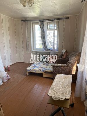Продам однокомнатную (1-комн.) квартиру, Юбилейная ул, 1, Кузнечное гп
