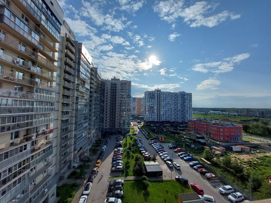 Продам трехкомнатную (3-комн.) квартиру, Астрахова пр-кт, 9, Мытищи г