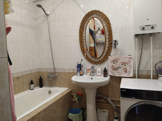 Продам двухкомнатную (2-комн.) квартиру, Заводская ул, 18, Видное г