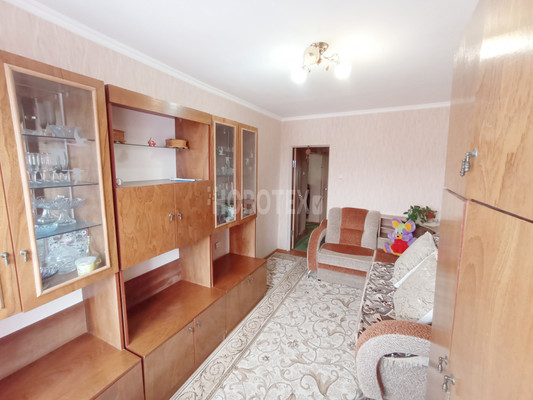 Продам многокомнатную квартиру, Пролетарская ул, 196, Апшеронск г