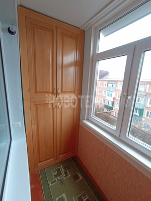 Продам многокомнатную квартиру, Пролетарская ул, 196, Апшеронск г