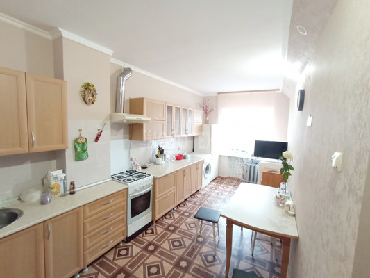 Продам многокомнатную квартиру, Пролетарская ул, 196, Апшеронск г