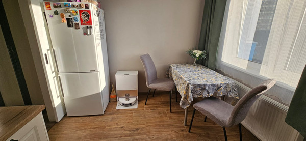 Продам двухкомнатную (2-комн.) квартиру, Заречная ул, 17, Парголово п