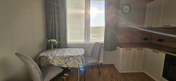 Продам двухкомнатную (2-комн.) квартиру, Заречная ул, 17, Парголово п