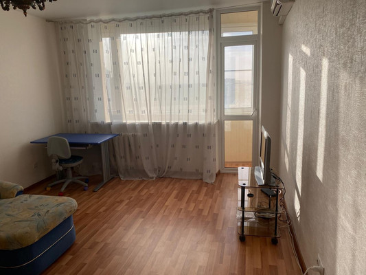 Продам трехкомнатную (3-комн.) квартиру, Красная ул, 145/1, Краснодар г