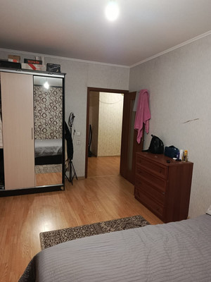 Продам двухкомнатную (2-комн.) квартиру, Новое ш, 10к2, Дрожжино рп