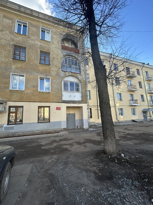Продам двухкомнатную (2-комн.) квартиру, Карла Либкнехта ул, 68, Киров г
