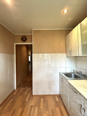 Продам трехкомнатную (3-комн.) квартиру, Свободы ул, 38А, Киров г
