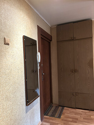 Продам трехкомнатную (3-комн.) квартиру, Свободы ул, 38А, Киров г