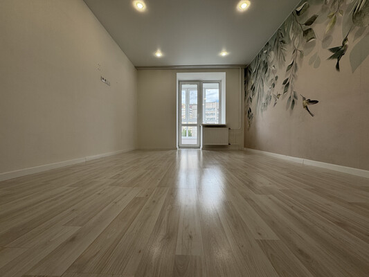 Продам однокомнатную (1-комн.) квартиру, Ленина ул, 145к1, Киров г