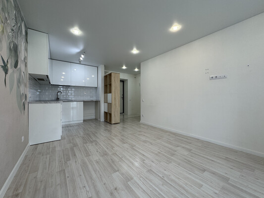 Продам однокомнатную (1-комн.) квартиру, Ленина ул, 145к1, Киров г