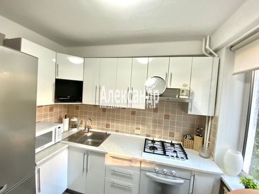 Продам двухкомнатную (2-комн.) квартиру, Шотмана ул, 9к1, Санкт-Петербург г