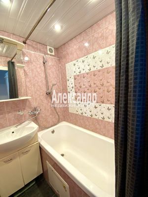 Продам двухкомнатную (2-комн.) квартиру, Шотмана ул, 9к1, Санкт-Петербург г