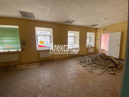 Сдам торговое помещение 74 м2, Радищева ул, 40, Санкт-Петербург г