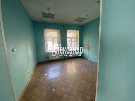 Сдам торговое помещение 74 м2, Радищева ул, 40, Санкт-Петербург г