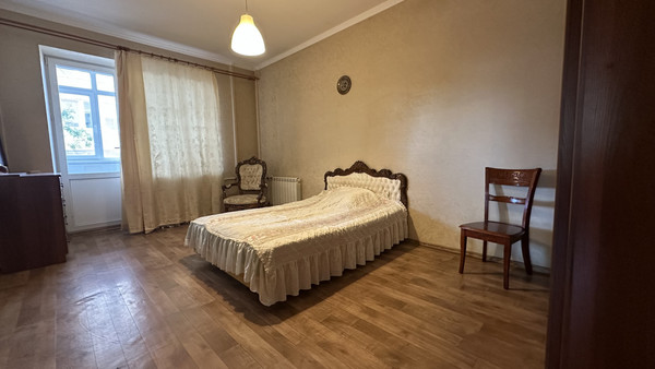 Продам двухкомнатную (2-комн.) квартиру, Закруткина ул, 51/7, Ростов-на-Дону г