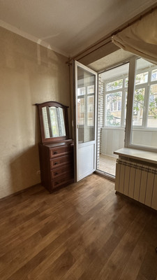 Продам двухкомнатную (2-комн.) квартиру, Закруткина ул, 51/7, Ростов-на-Дону г