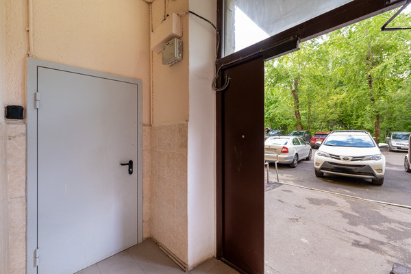 Продам однокомнатную (1-комн.) квартиру, Вернадского пр-кт, 15, Москва г