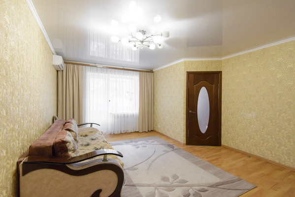 Продам двухкомнатную (2-комн.) квартиру, Мечникова ул, 142, Ростов-на-Дону г