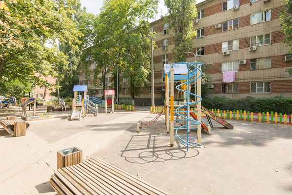 Продам однокомнатную (1-комн.) квартиру, Михаила Нагибина пр-кт, 37б, Ростов-на-Дону г