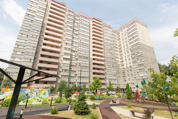 Продам трехкомнатную (3-комн.) квартиру, 40-летия Победы пр-кт, 637к17, Ростов-на-Дону г