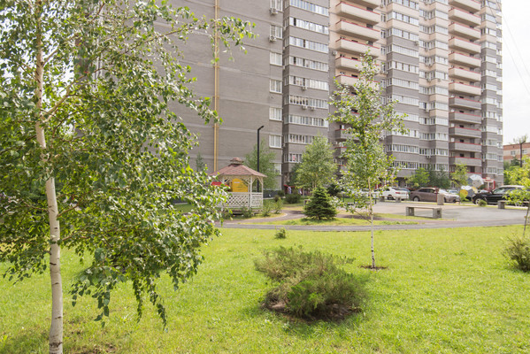 Продам трехкомнатную (3-комн.) квартиру, 40-летия Победы пр-кт, 637к17, Ростов-на-Дону г