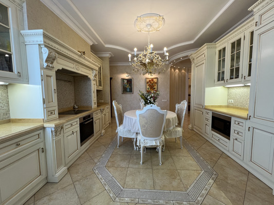 Продам двухкомнатную (2-комн.) квартиру, Малышева ул, 71А, Екатеринбург г