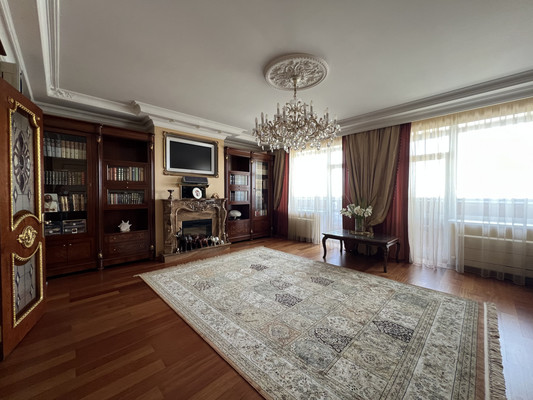 Продам двухкомнатную (2-комн.) квартиру, Малышева ул, 71А, Екатеринбург г