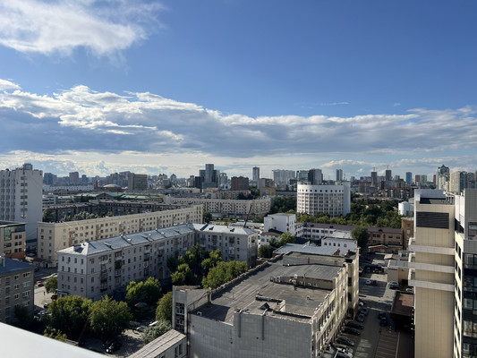 Продам двухкомнатную (2-комн.) квартиру, Малышева ул, 71А, Екатеринбург г