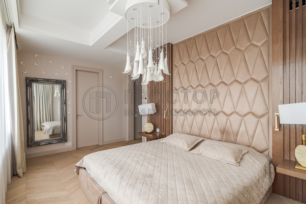 Продам многокомнатную квартиру, Корабельная ул, 17к3, Москва г